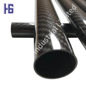 Tiub berongga serat karbon